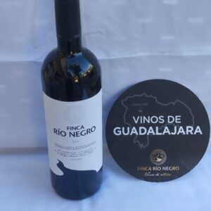 Vino tinto Finca Río Negro 2019